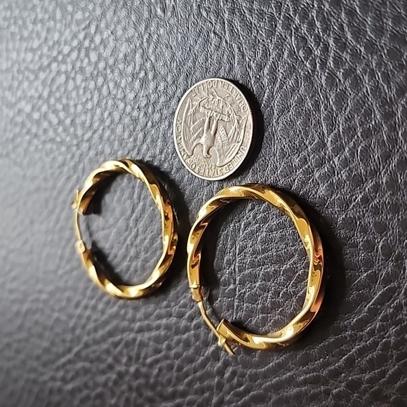 Hoop earrings - Picture 7 of 7